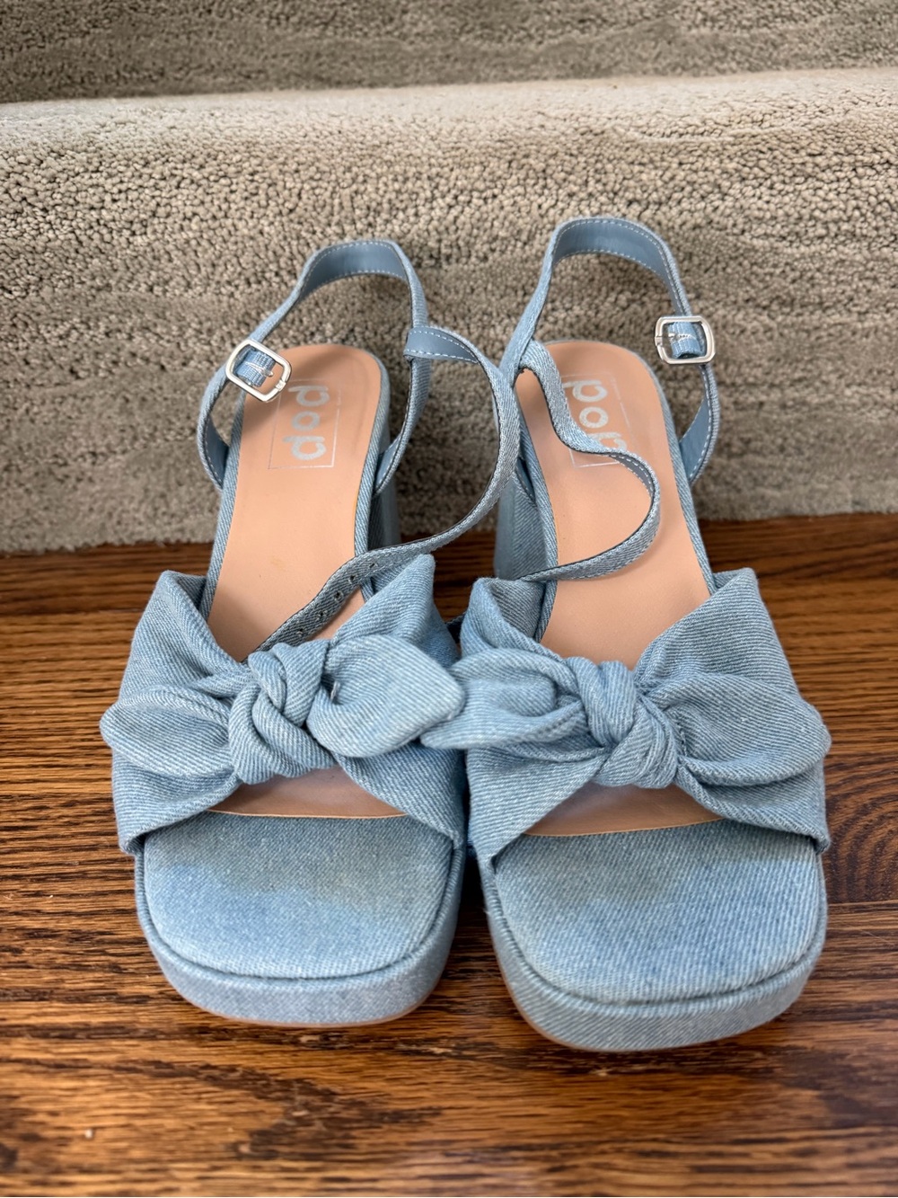 Pop Women’s 8.5 Denim Heels with Bow